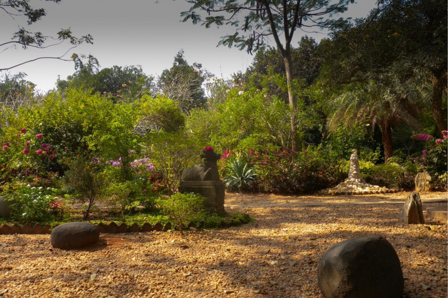Gaia'S Garden Guest House オーロヴィル エクステリア 写真